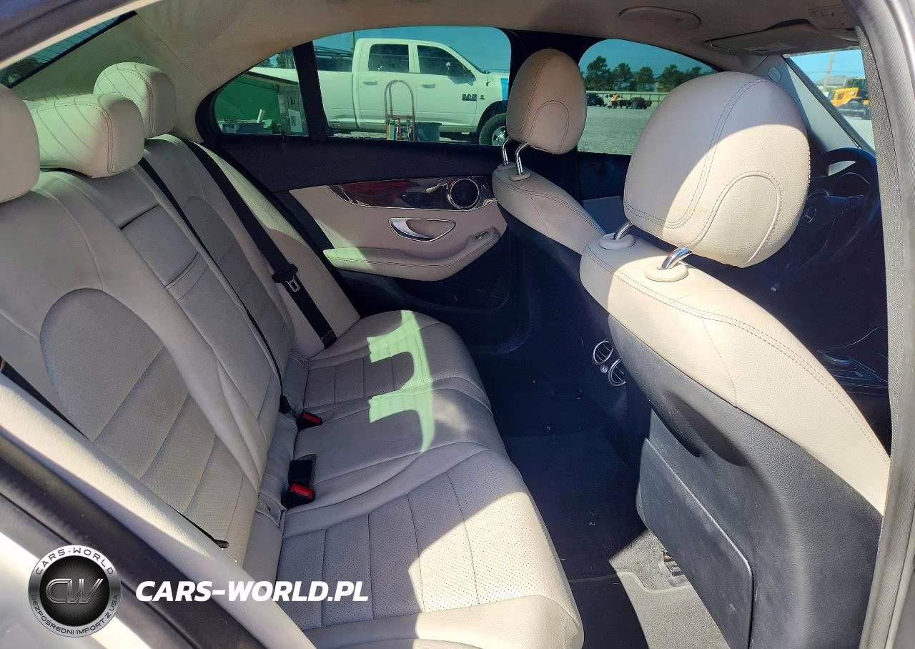 2017 Mercedes-Benz C 300 VIN:55SWF4JB0HU200355 - 10