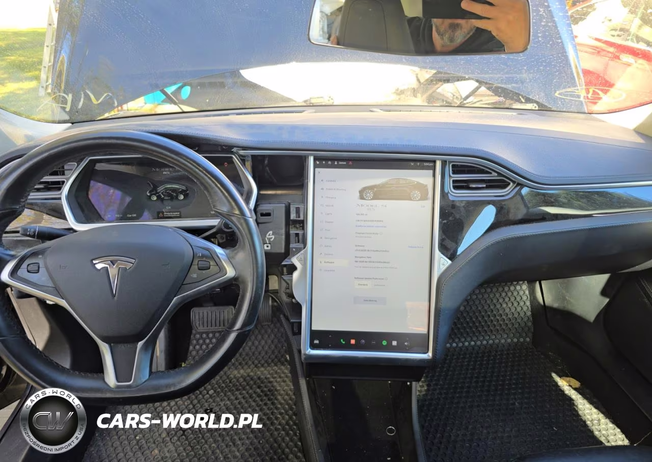 2014 Tesla Model S VIN:5YJSA1H12EFP35855 - 9