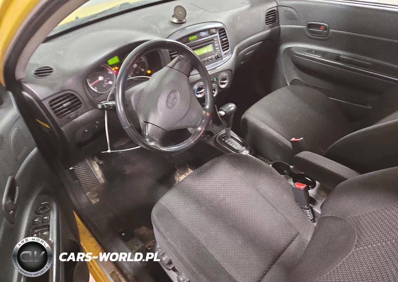 2008 Hyundai Accent Se VIN:KMHCN36C68U068711 - 8