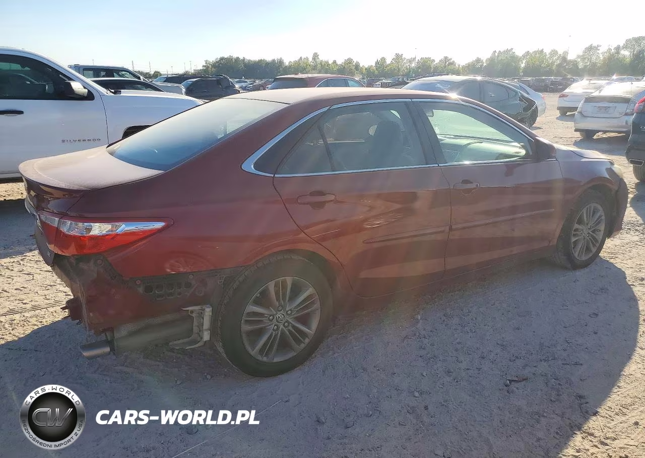 2015 Toyota Camry Se VIN:4T1BF1FK5FU887386 - 3