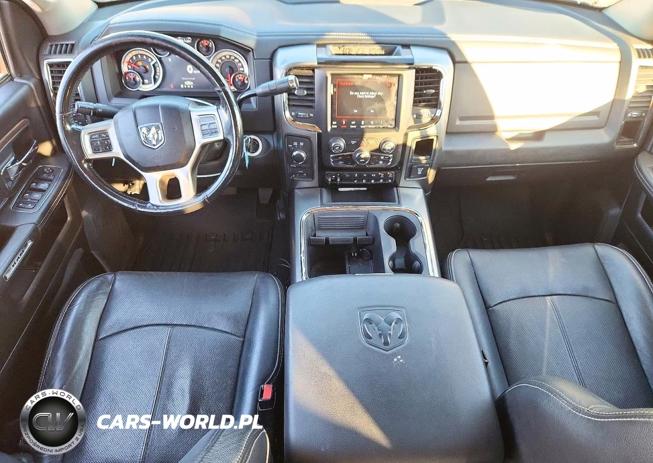 2018 Ram 2500 Laramie VIN:3C6UR5FL2JG185212 - 8