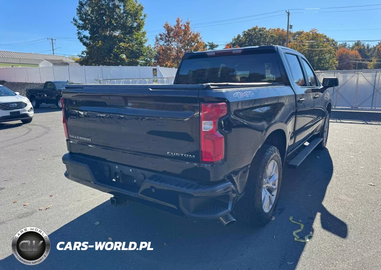 2021 Chevrolet Silverado K1500 Custom VIN:3GCPYBEH4MG182644 - 3