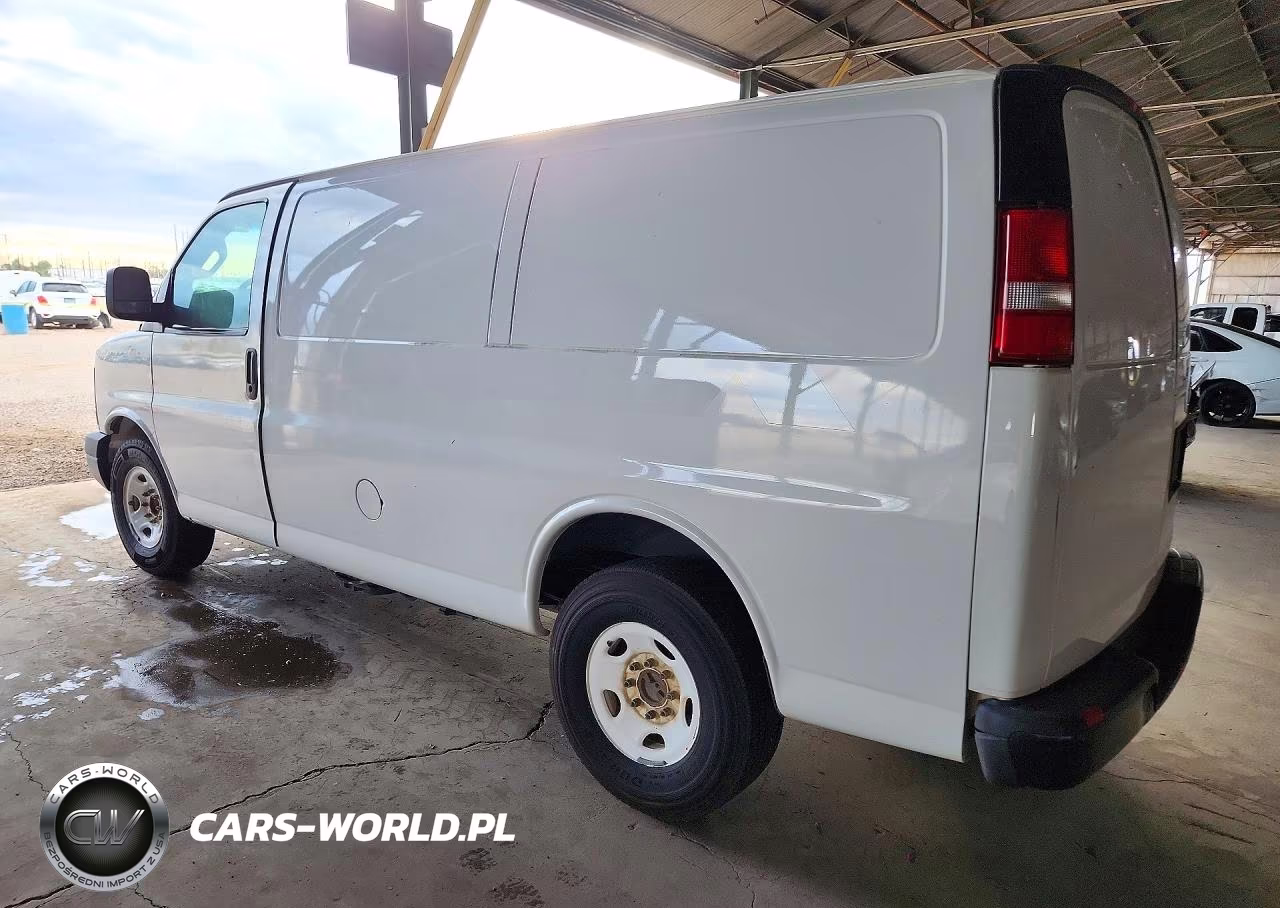 2017 Chevrolet Express G2500 VIN:1GCWGAF17H1316089 - 2