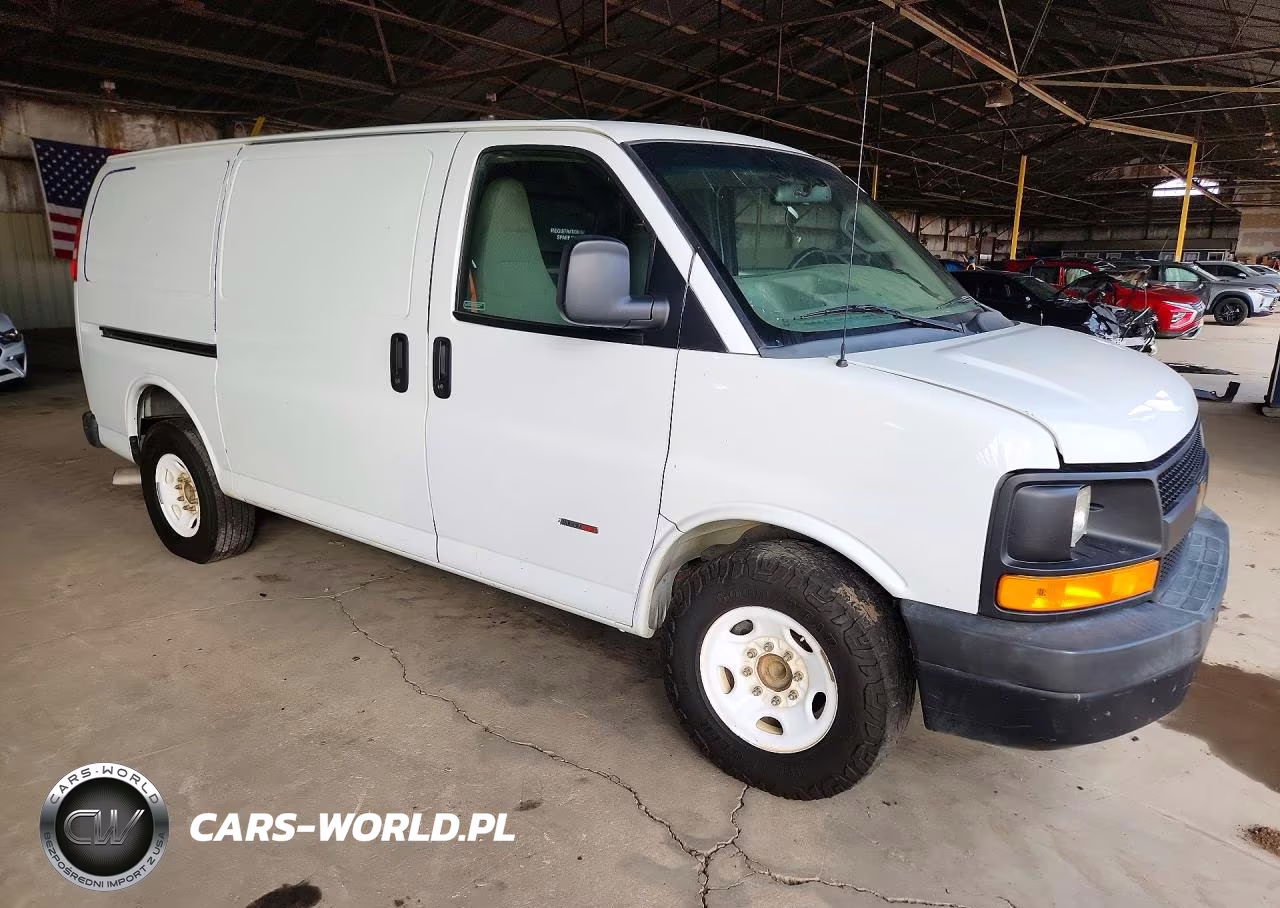 2017 Chevrolet Express G2500 VIN:1GCWGAF17H1316089 - 4