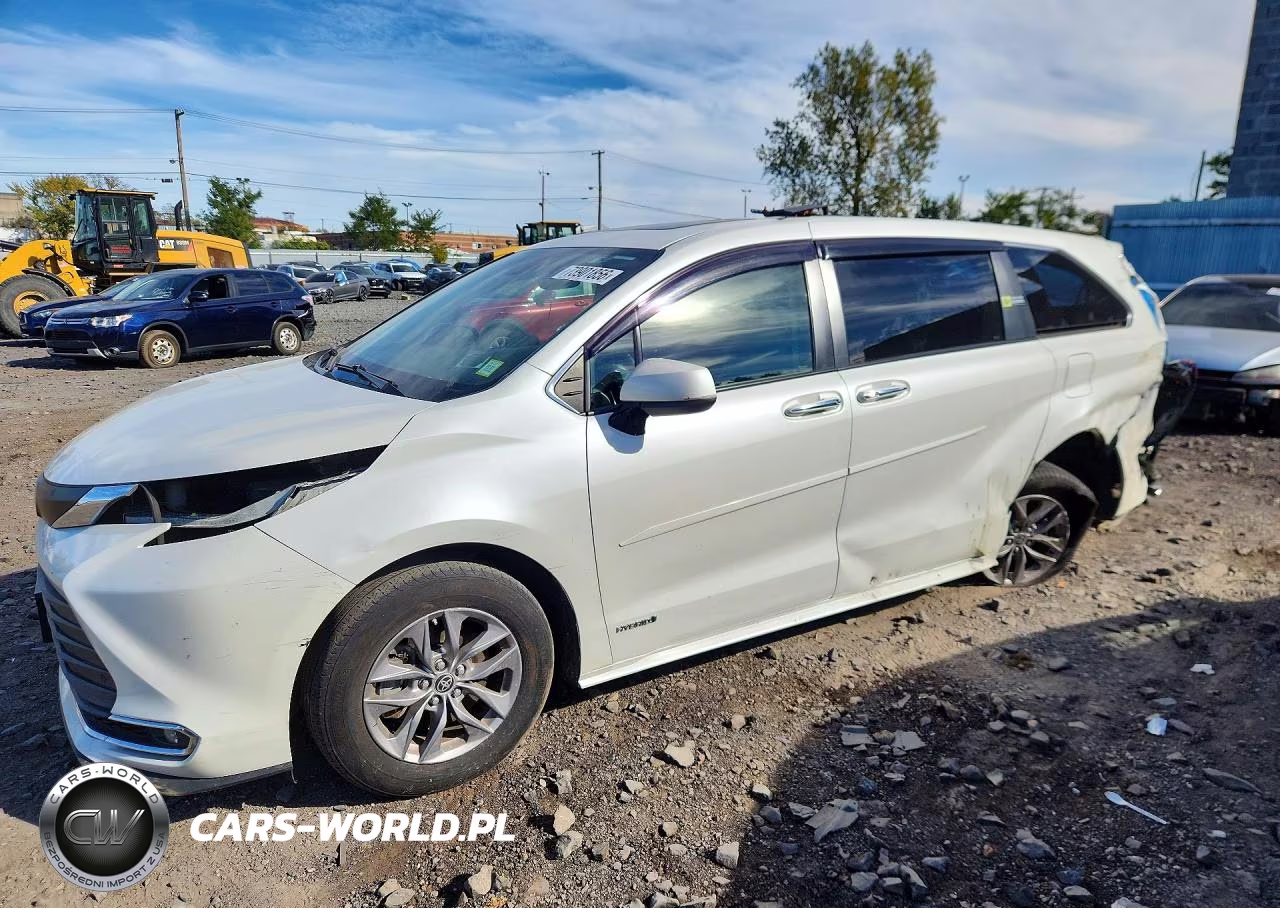 2021 Toyota Sienna Xle
