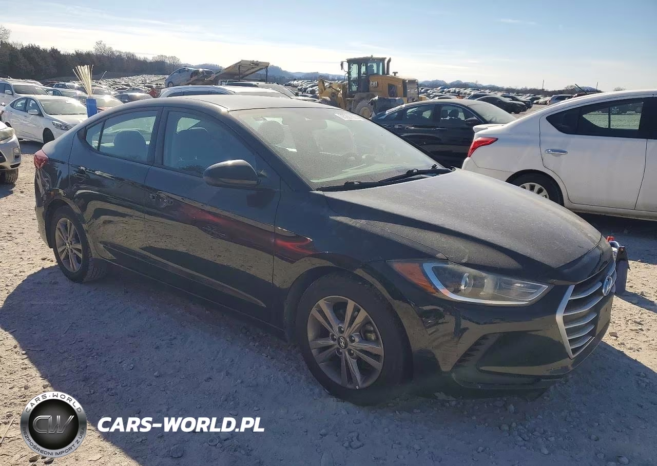 2018 Hyundai Elantra Sel VIN:5NPD84LF5JH258567 - 4