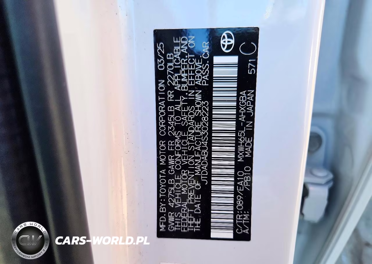 2025 Toyota Prius Xle VIN:JTDADABU4S3028223 - 13