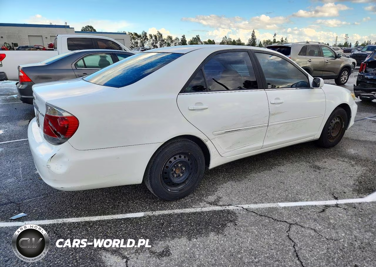 2006 Toyota Camry Le VIN:4T1BE32K16U725954 - 3