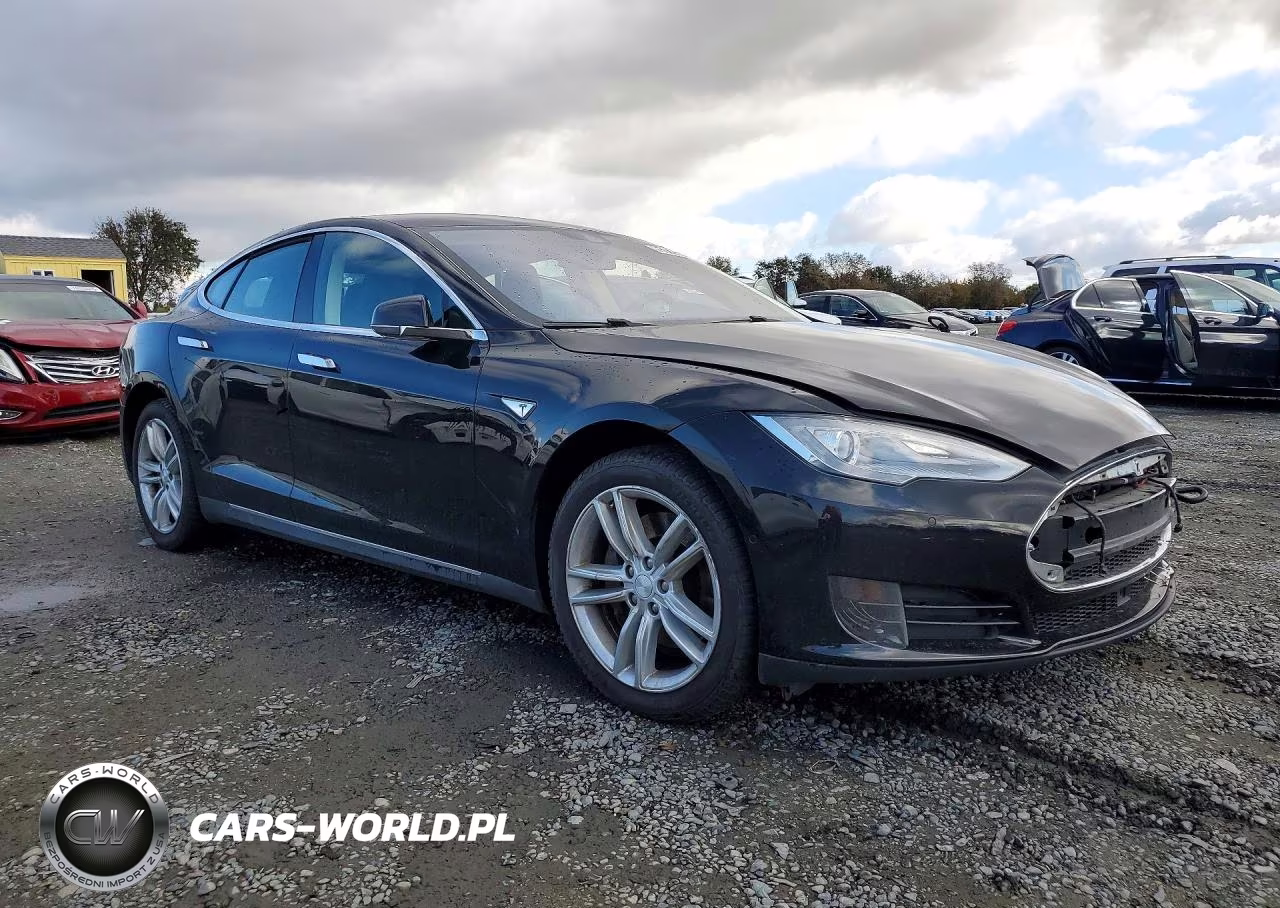 2015 Tesla Model S 70 VIN:5YJSA1S15FF100848 - 4