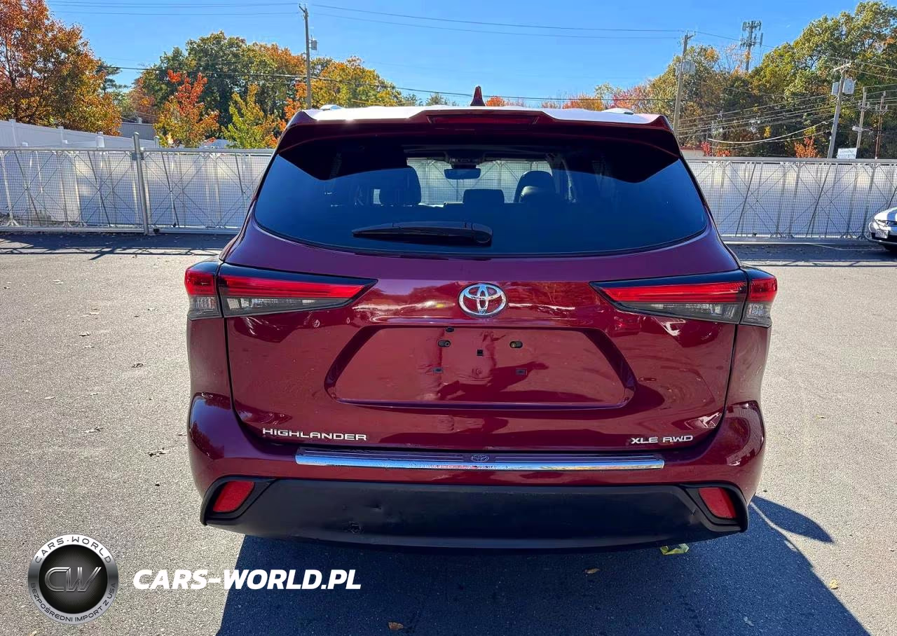 2022 Toyota Highlander Xle VIN:5TDHZRBH2NS181669 - 5