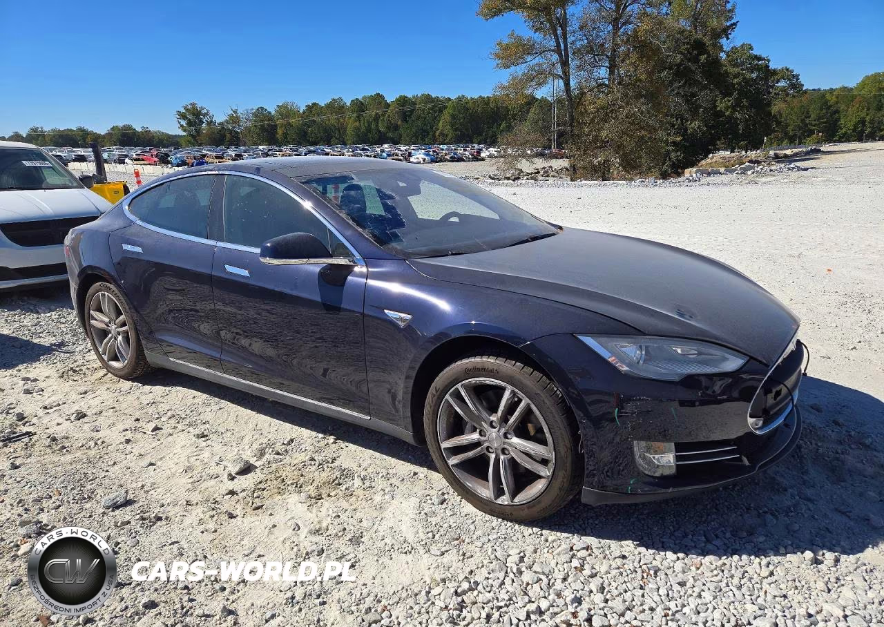2014 Tesla Model S VIN:5YJSA1H10EFP55635 - 4