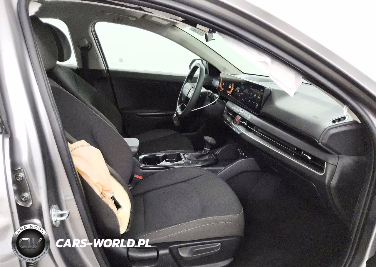 2026 Kia K4 Lxs VIN:3KPFT4DE9TE361723 - 13