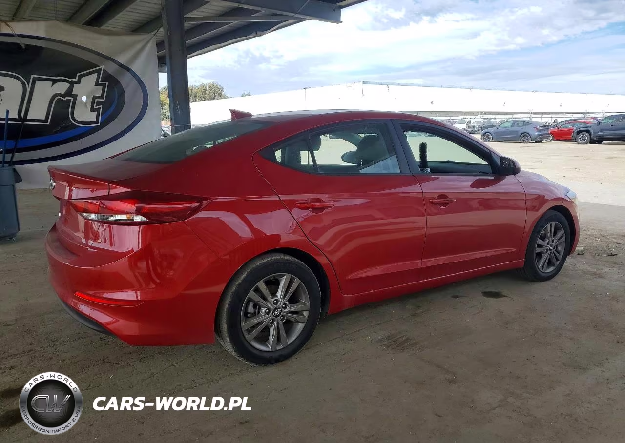 2018 Hyundai Elantra Sel VIN:5NPD84LF5JH385769 - 3