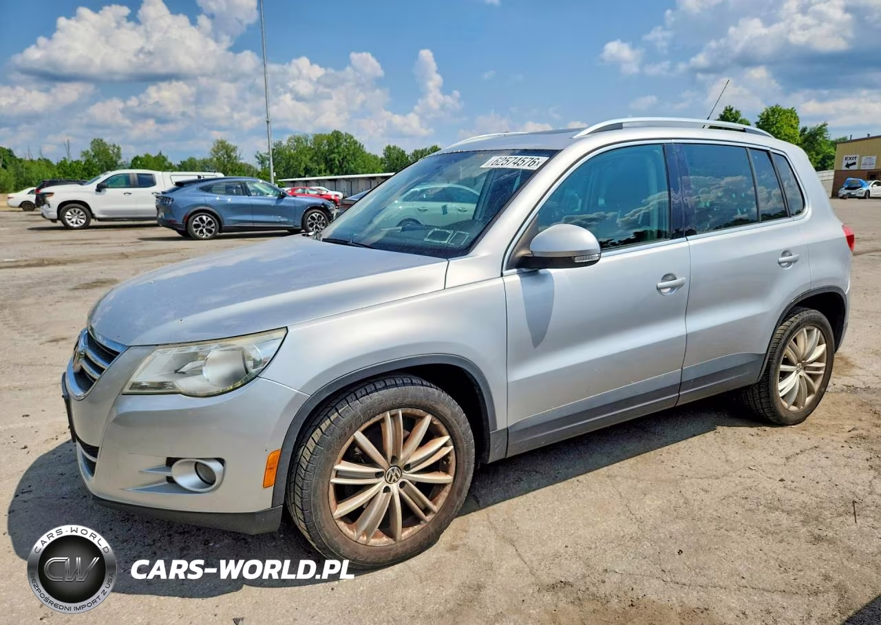2011 Volkswagen Tiguan S VIN:WVGBV7AXXBW522595 - 1