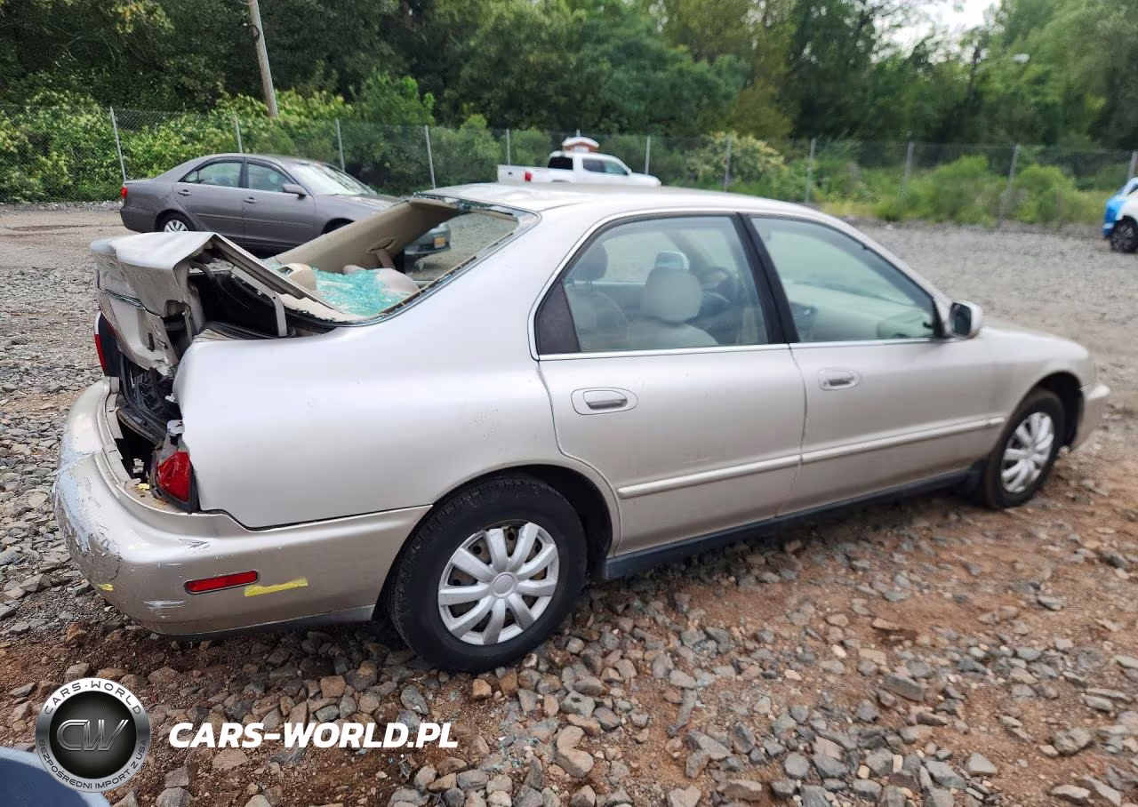 1996 Honda Accord Value VIN:1HGCD5693TA269906 - 3