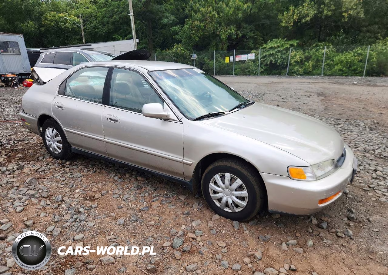 1996 Honda Accord Value VIN:1HGCD5693TA269906 - 4
