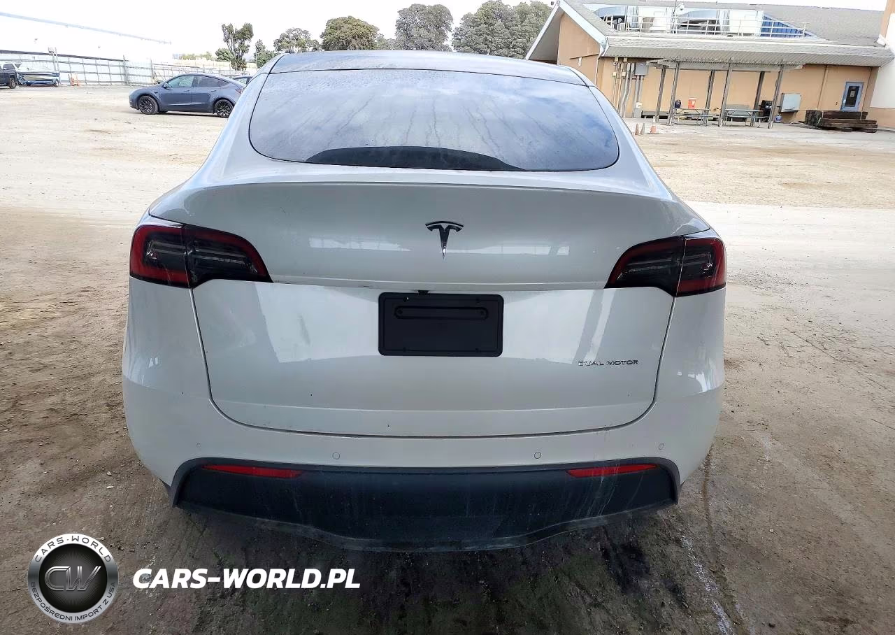 2021 Tesla Model Y VIN:5YJYGDEE3MF096918 - 6