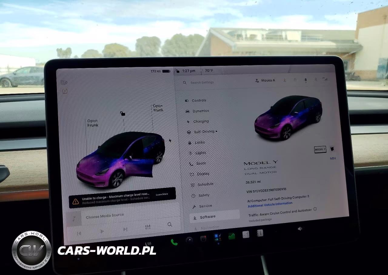 2021 Tesla Model Y VIN:5YJYGDEE3MF096918 - 9