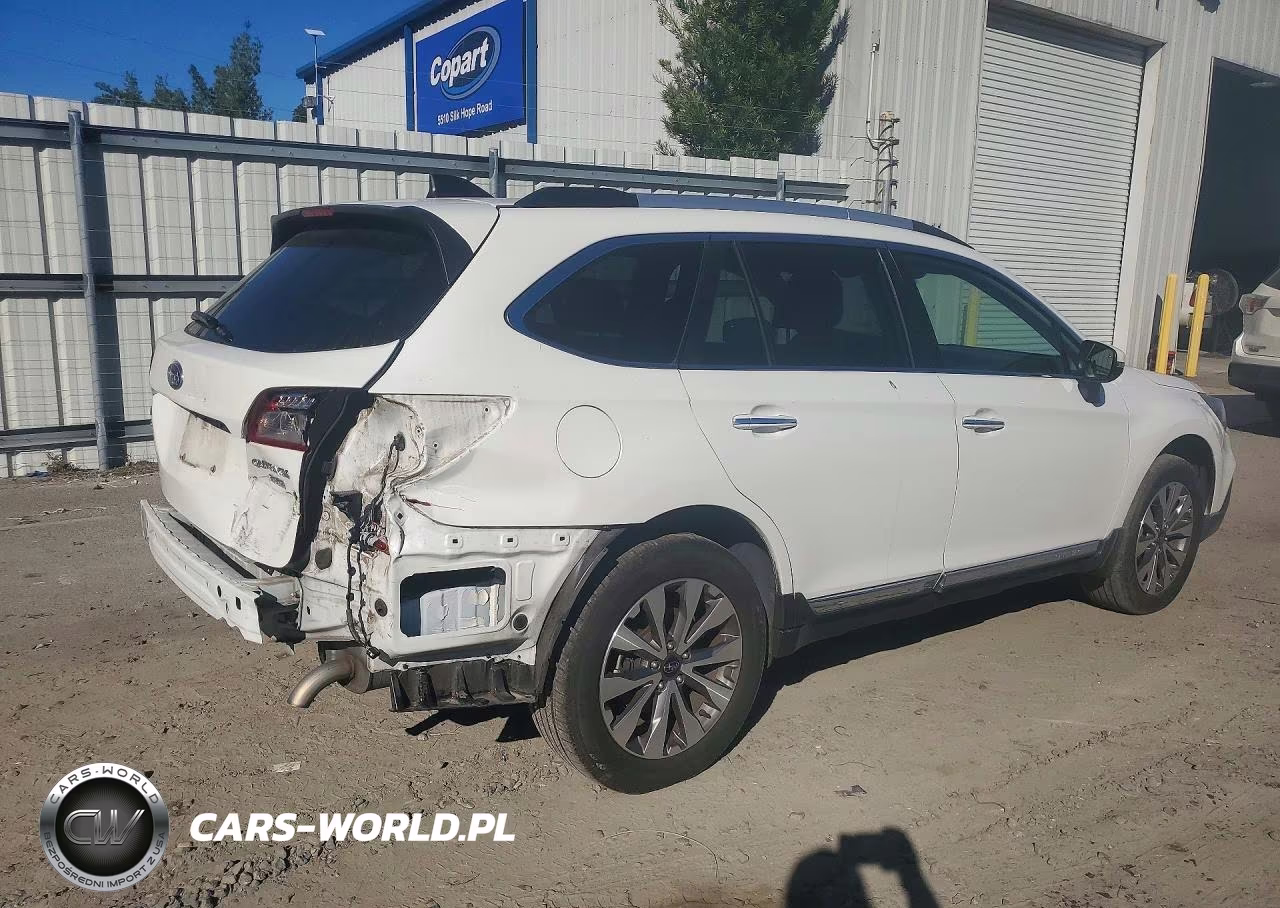 2019 Subaru Outback Touring VIN:4S4BSETCXK3359035 - 3