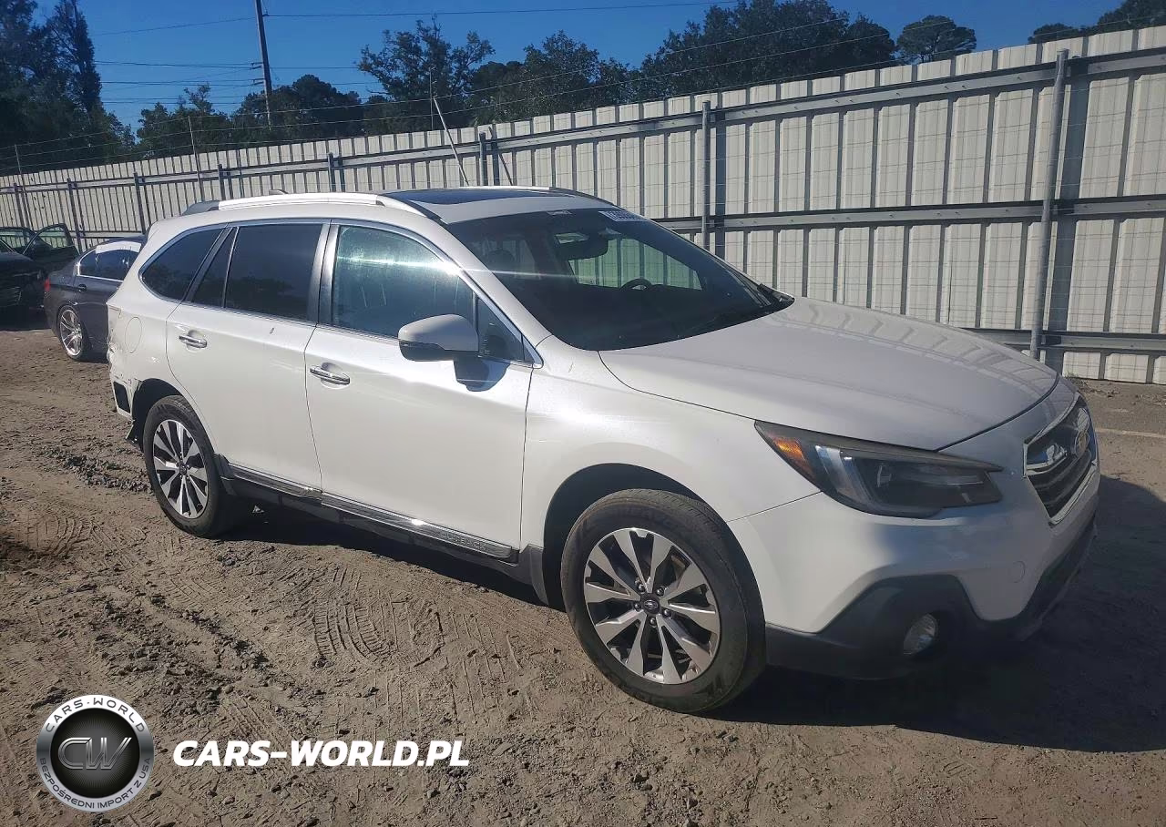 2019 Subaru Outback Touring VIN:4S4BSETCXK3359035 - 4