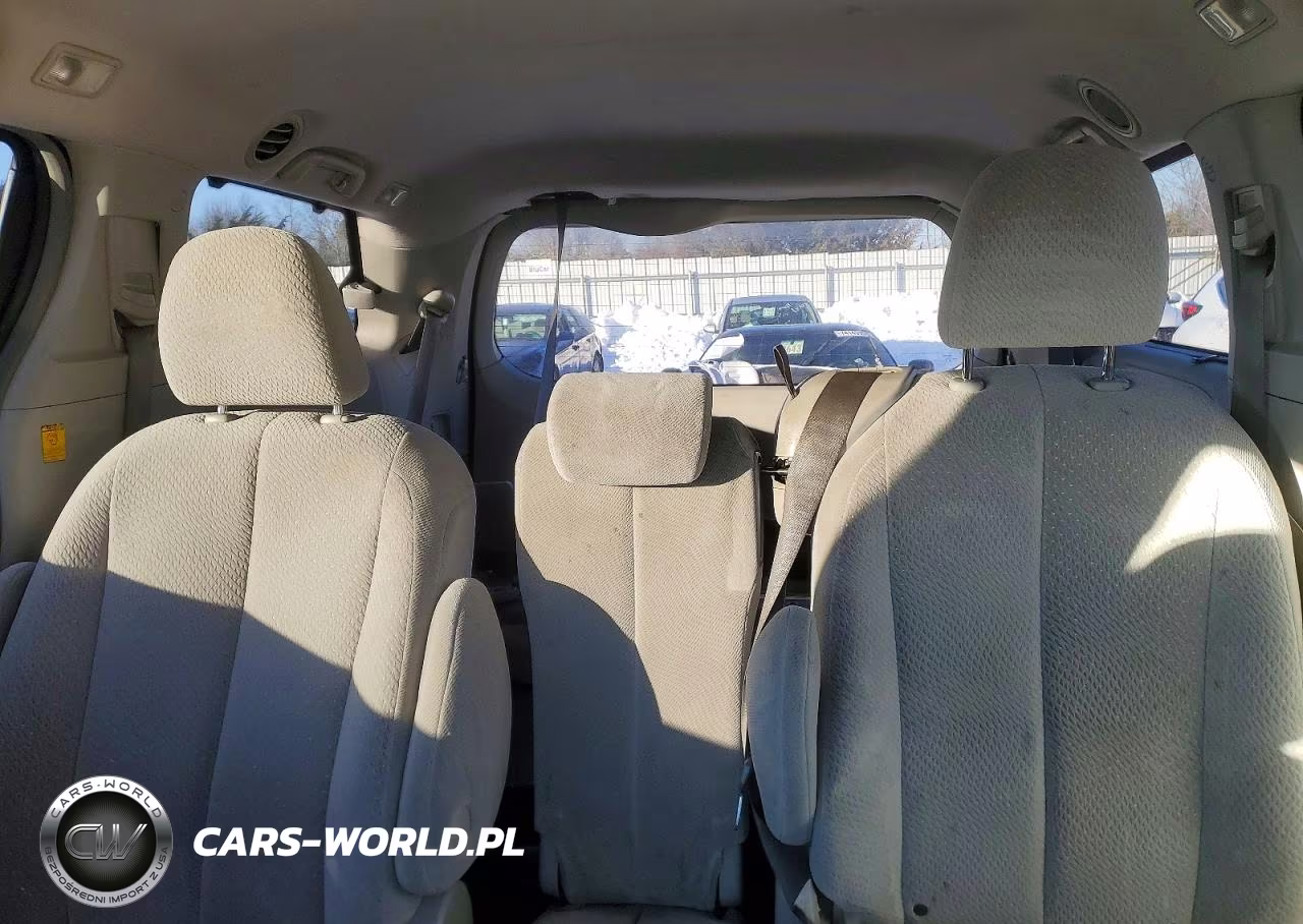 2011 Toyota Sienna Le 8-Passenger VIN:5TDKK3DC0BS009757 - 10