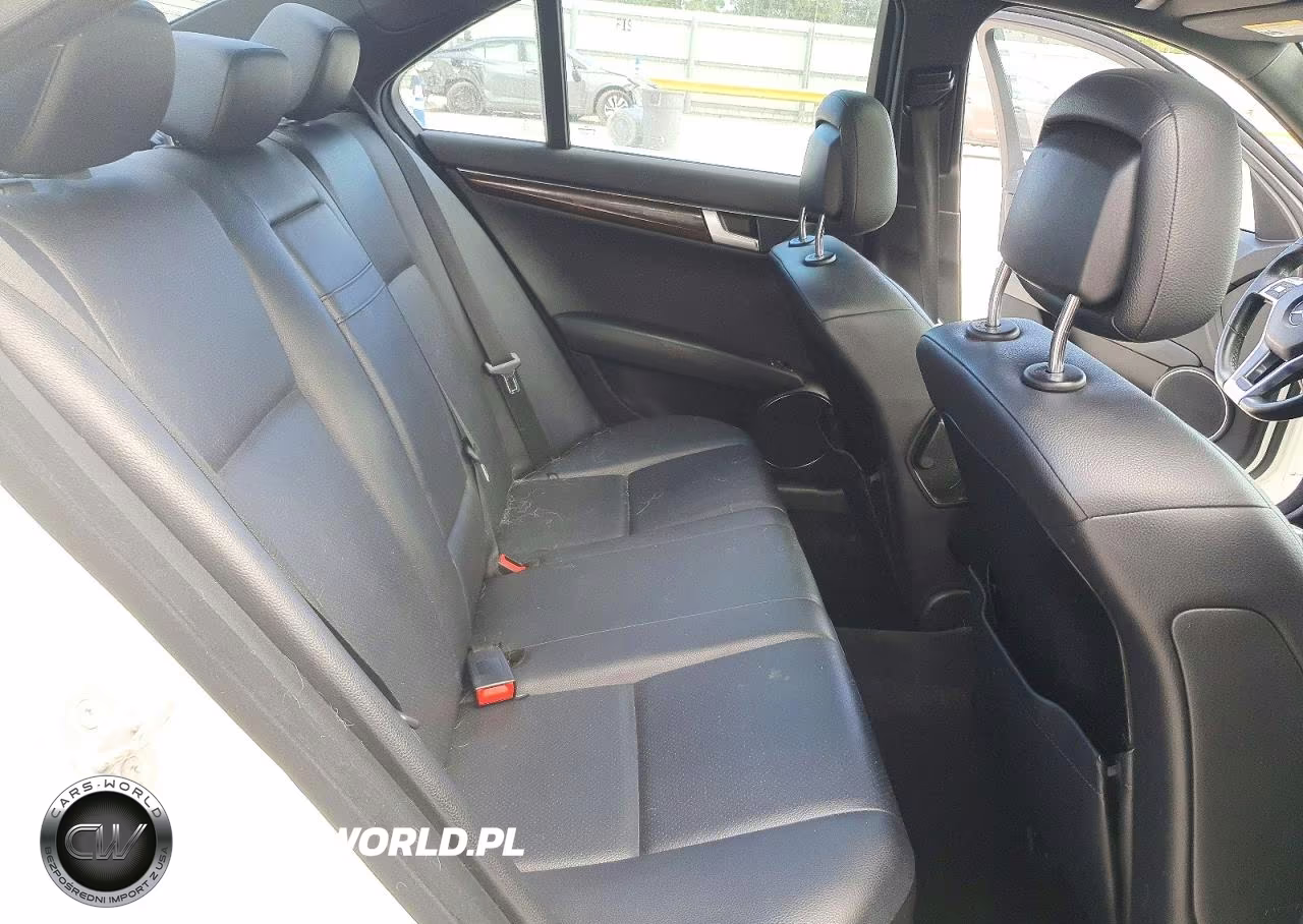 2012 Mercedes-Benz C 300 4Matic VIN:WDDGF8BB0CR229570 - 10