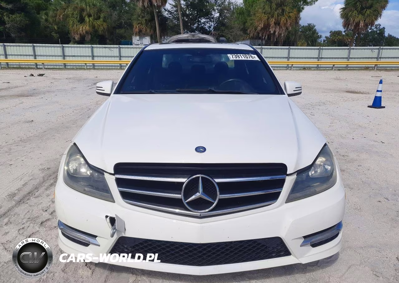 2012 Mercedes-Benz C 300 4Matic VIN:WDDGF8BB0CR229570 - 5
