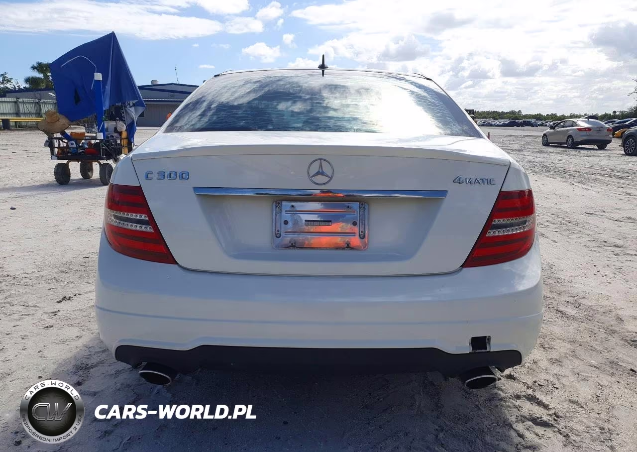 2012 Mercedes-Benz C 300 4Matic VIN:WDDGF8BB0CR229570 - 6