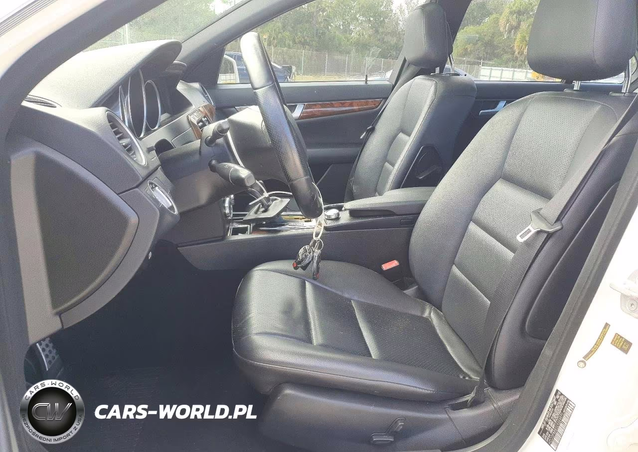 2012 Mercedes-Benz C 300 4Matic VIN:WDDGF8BB0CR229570 - 7