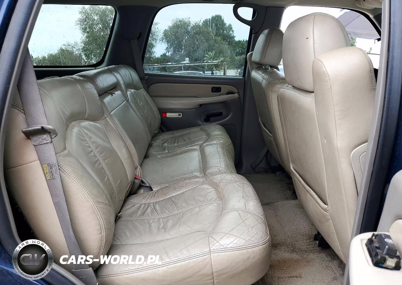 2002 Chevrolet Tahoe C1500 VIN:1GNEC13T52R121914 - 11
