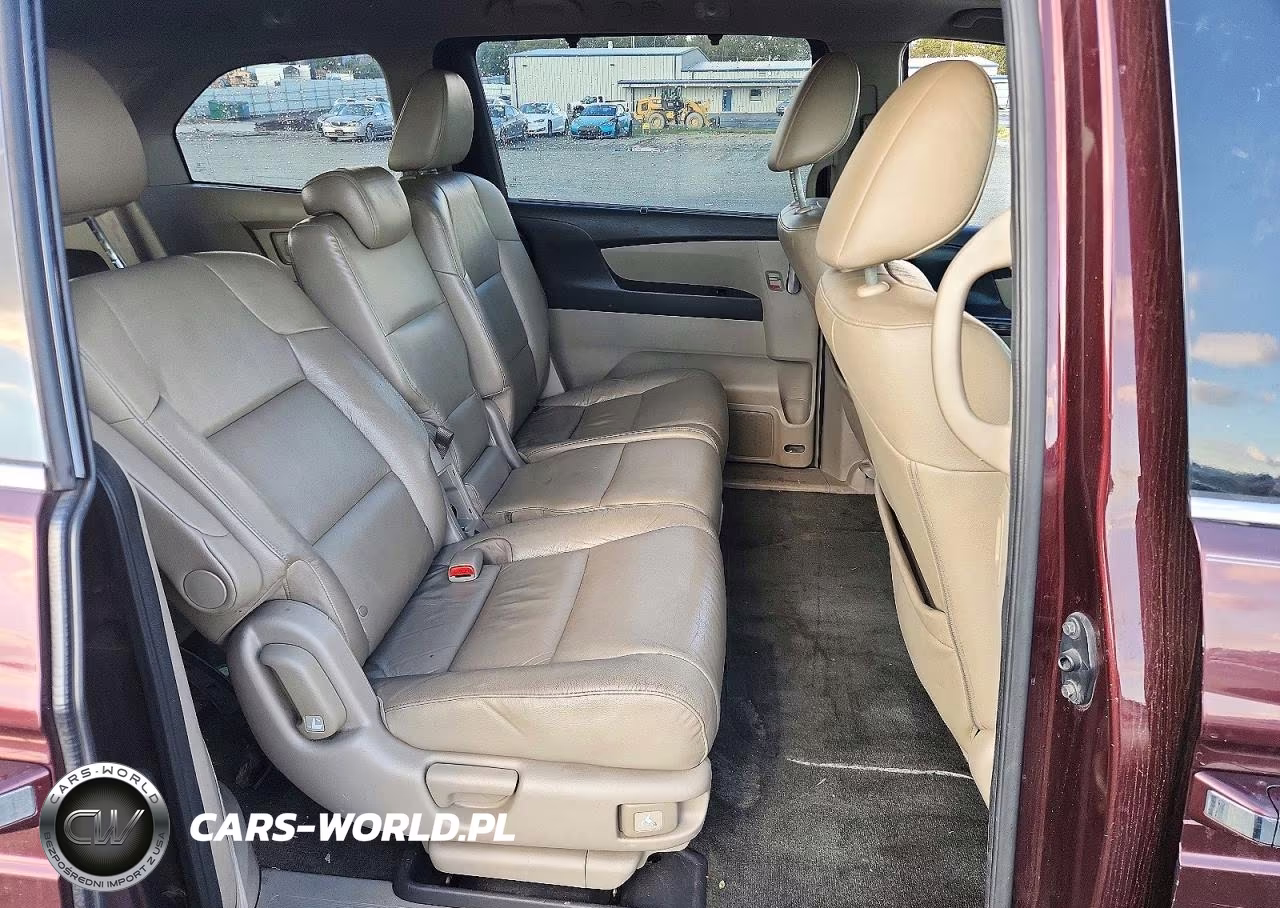 2012 Honda Odyssey Touring VIN:5FNRL5H92CB030511 - 11