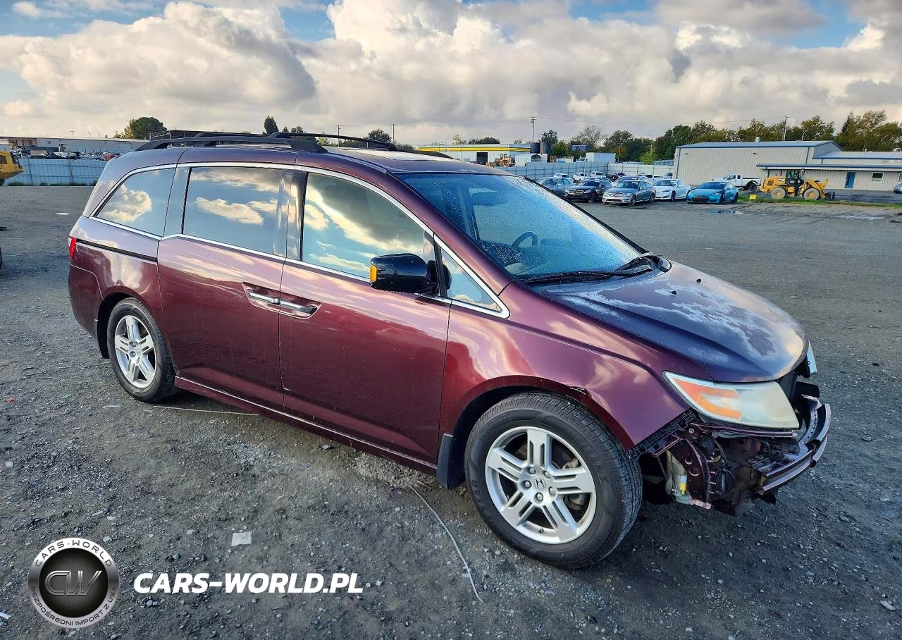 2012 Honda Odyssey Touring VIN:5FNRL5H92CB030511 - 4