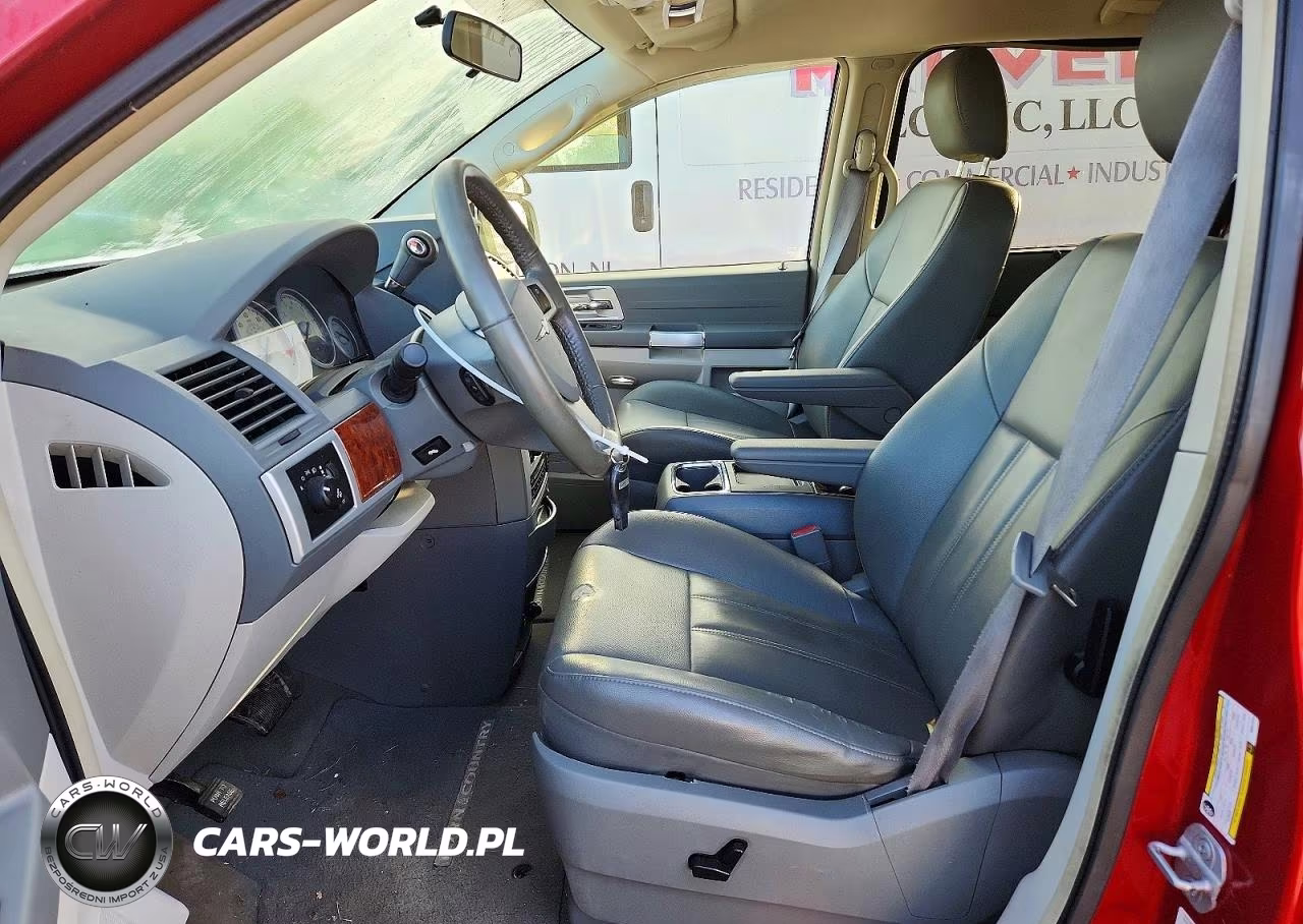 2008 Chrysler Town & Country Touring VIN:2A8HR54P28R841678 - 7