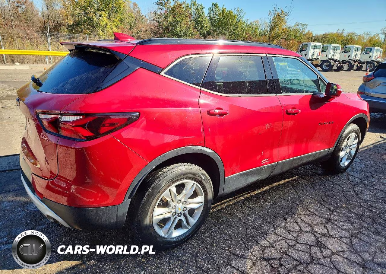 2019 Chevrolet Blazer VIN:3GNKBBRA3KS587906 - 3