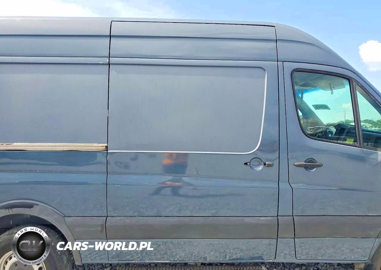 2018 Mercedes-Benz Sprinter 2500 Standard Roof V6 VIN:WD3PE7CD2JP640804 - 11