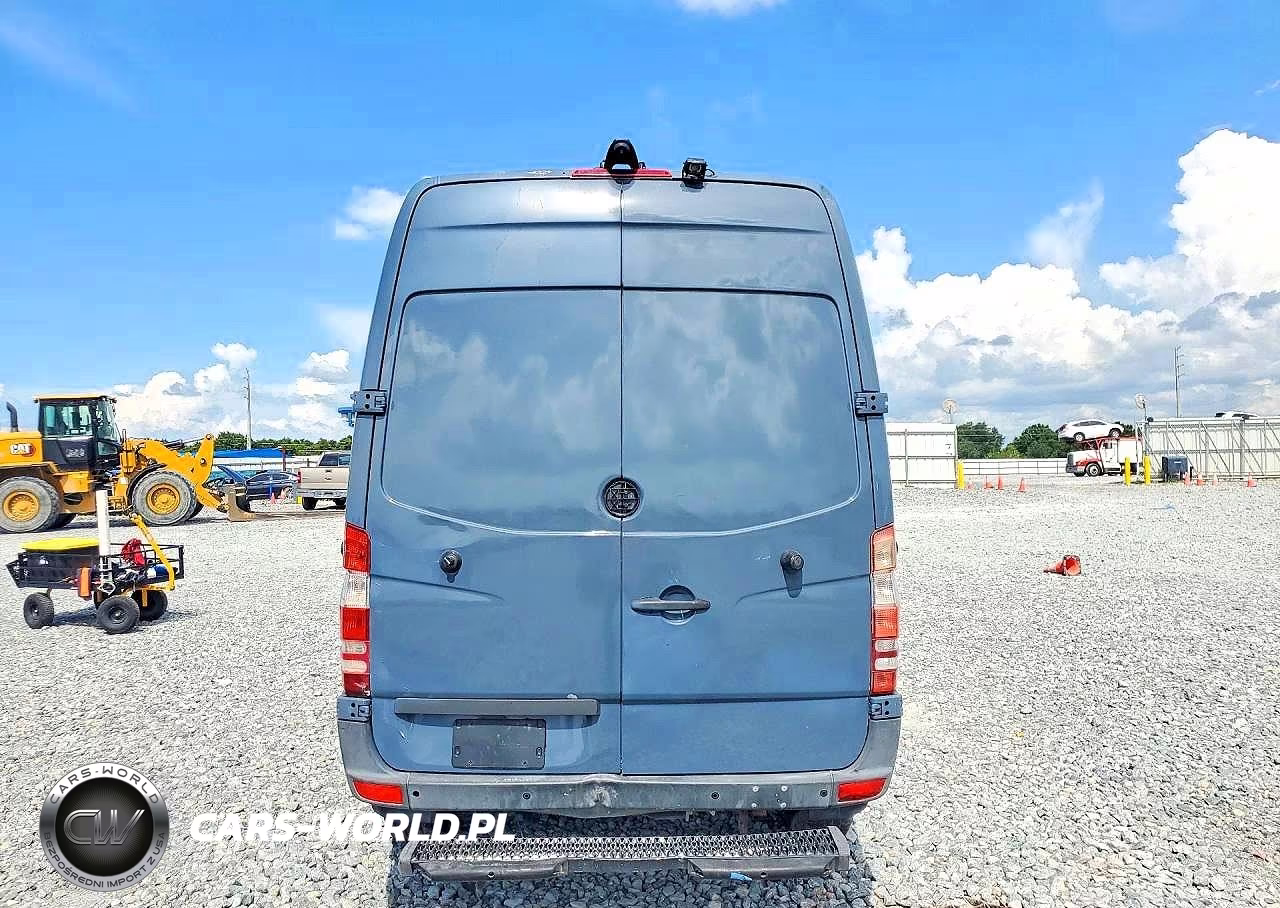 2018 Mercedes-Benz Sprinter 2500 Standard Roof V6 VIN:WD3PE7CD2JP640804 - 6
