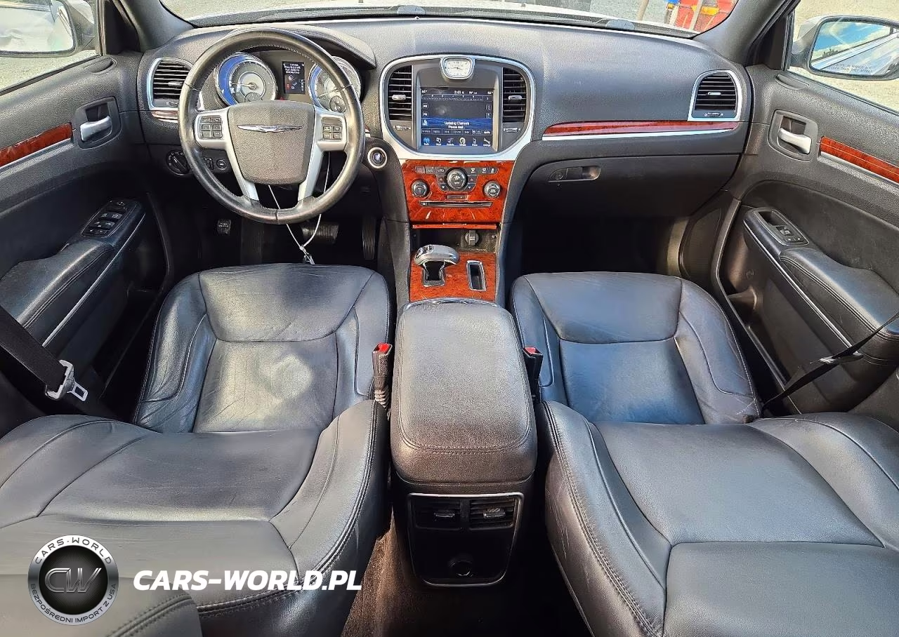 2013 Chrysler 300 VIN:2C3CCAAG5DH633718 - 8