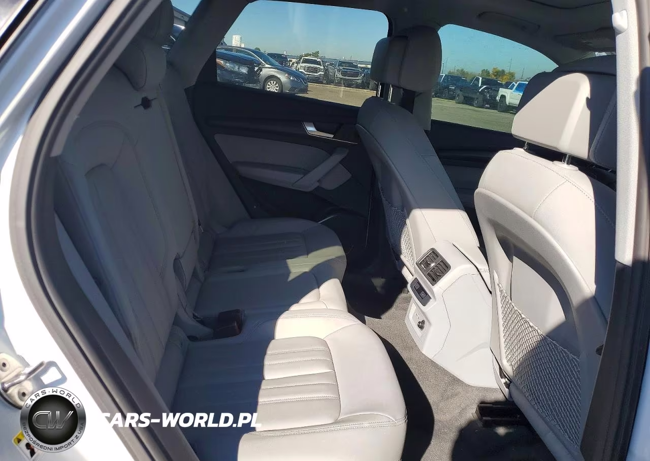 2022 Audi Q5 Premium 45 VIN:WA1GAAFY2N2072791 - 10