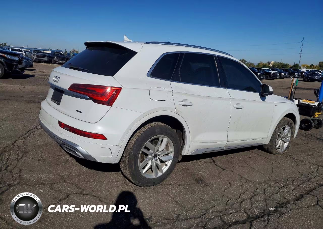 2022 Audi Q5 Premium 45 VIN:WA1GAAFY2N2072791 - 3
