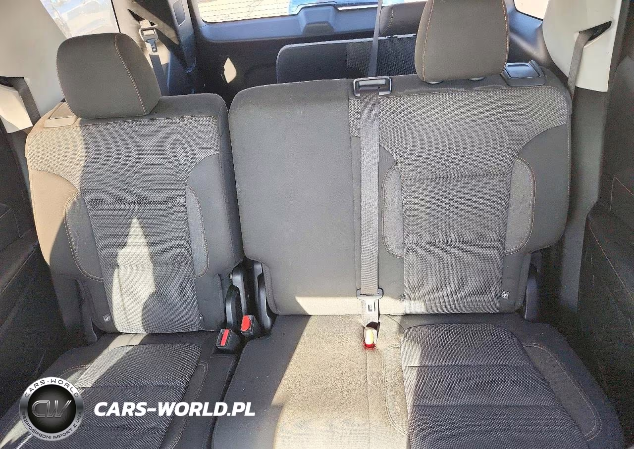 2019 Chevrolet Traverse Ls VIN:1GNERFKW7KJ147324 - 10