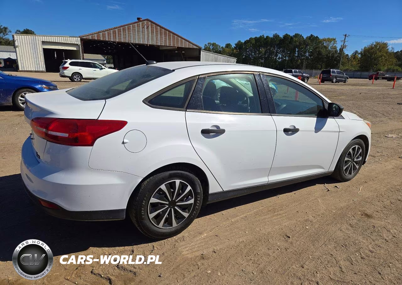 2017 Ford Focus S VIN:1FADP3E23HL297936 - 3