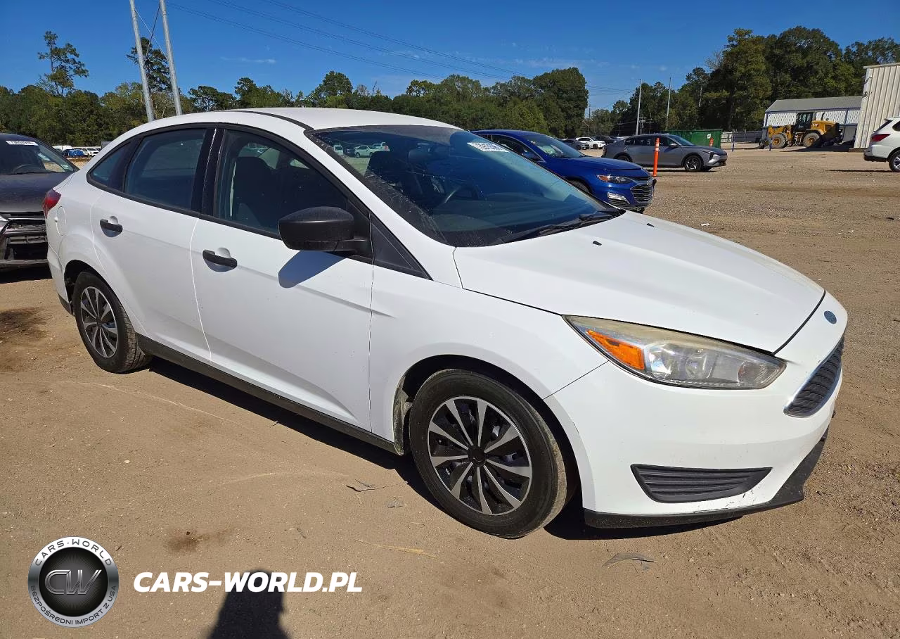 2017 Ford Focus S VIN:1FADP3E23HL297936 - 4