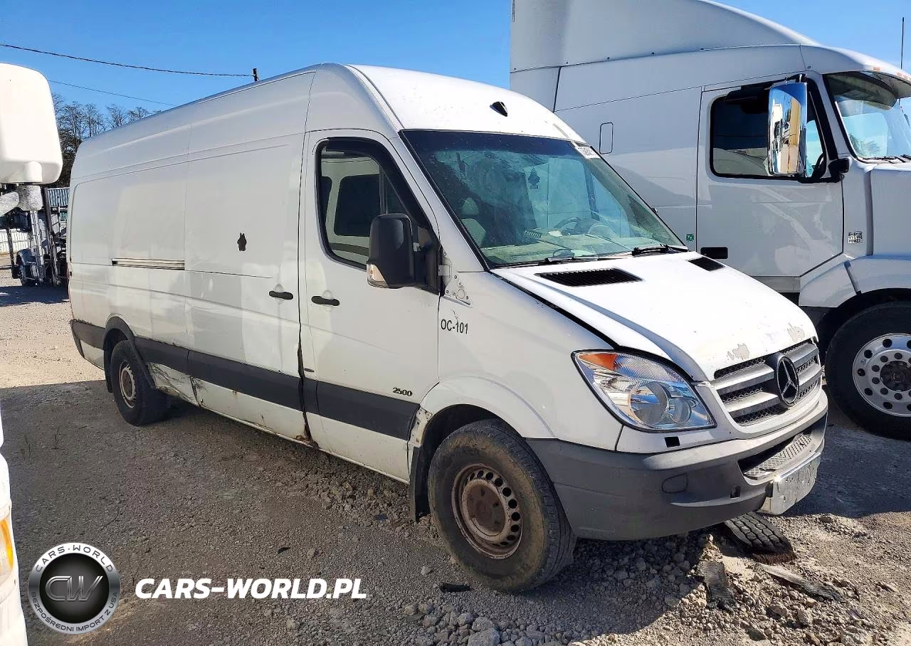 2011 Mercedes-Benz Sprinter 2500 Delivery Van VIN:WD3PE8CC8B5512867 - 4
