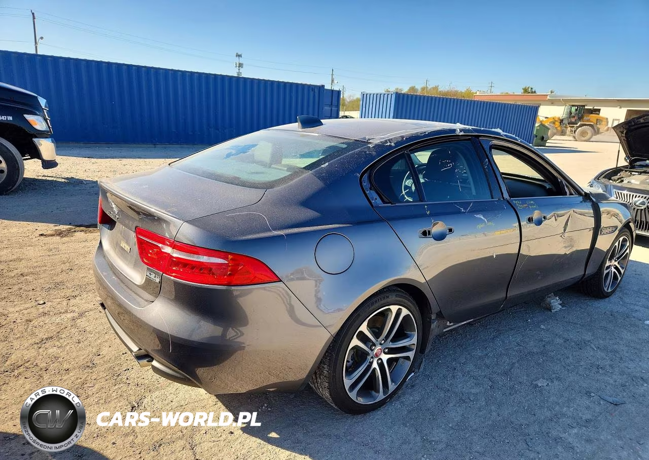 2017 Jaguar Xe Premium VIN:SAJAJ4BVXHA952416 - 3
