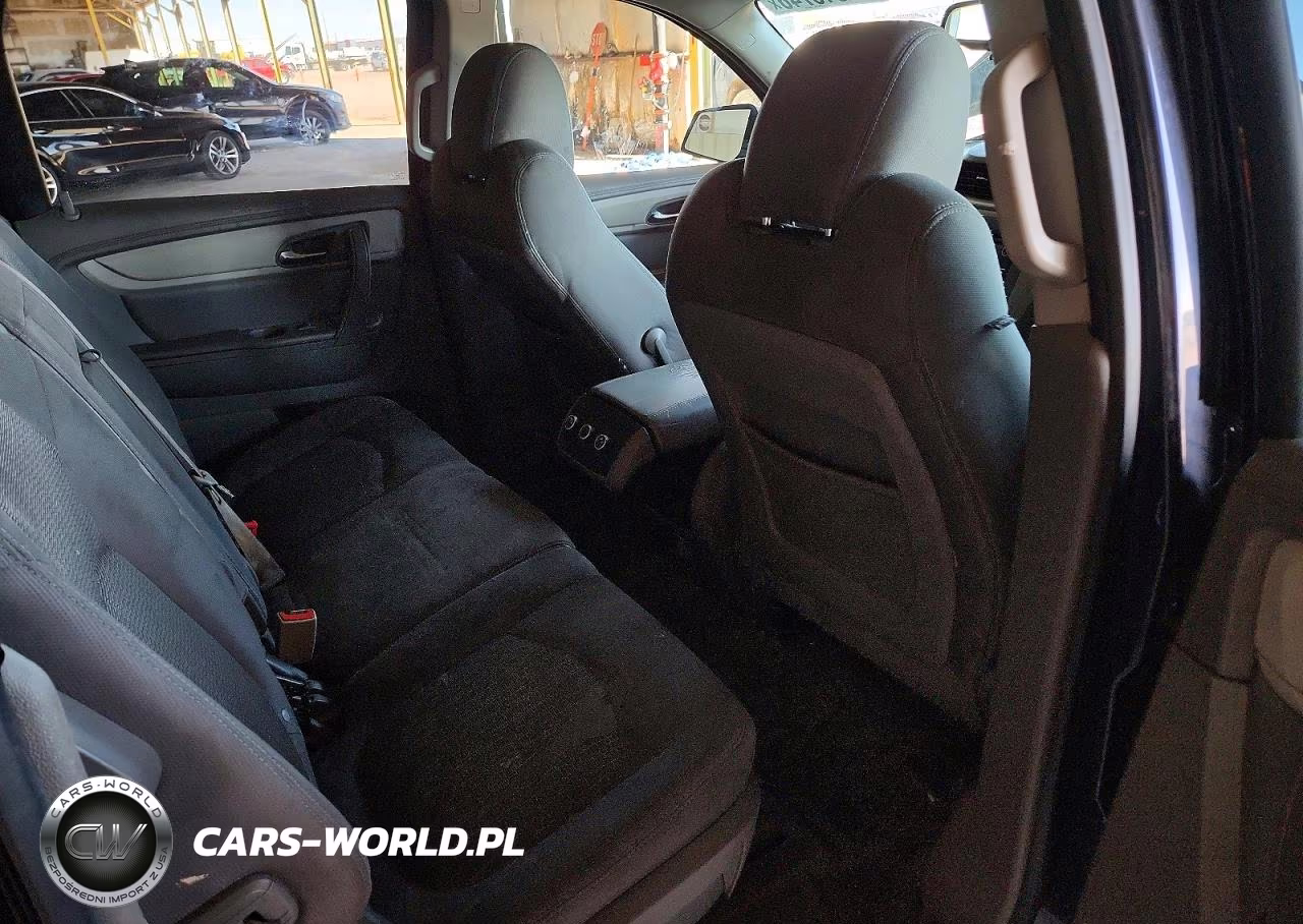 2015 Chevrolet Traverse Ls VIN:1GNKVFED3FJ112715 - 10