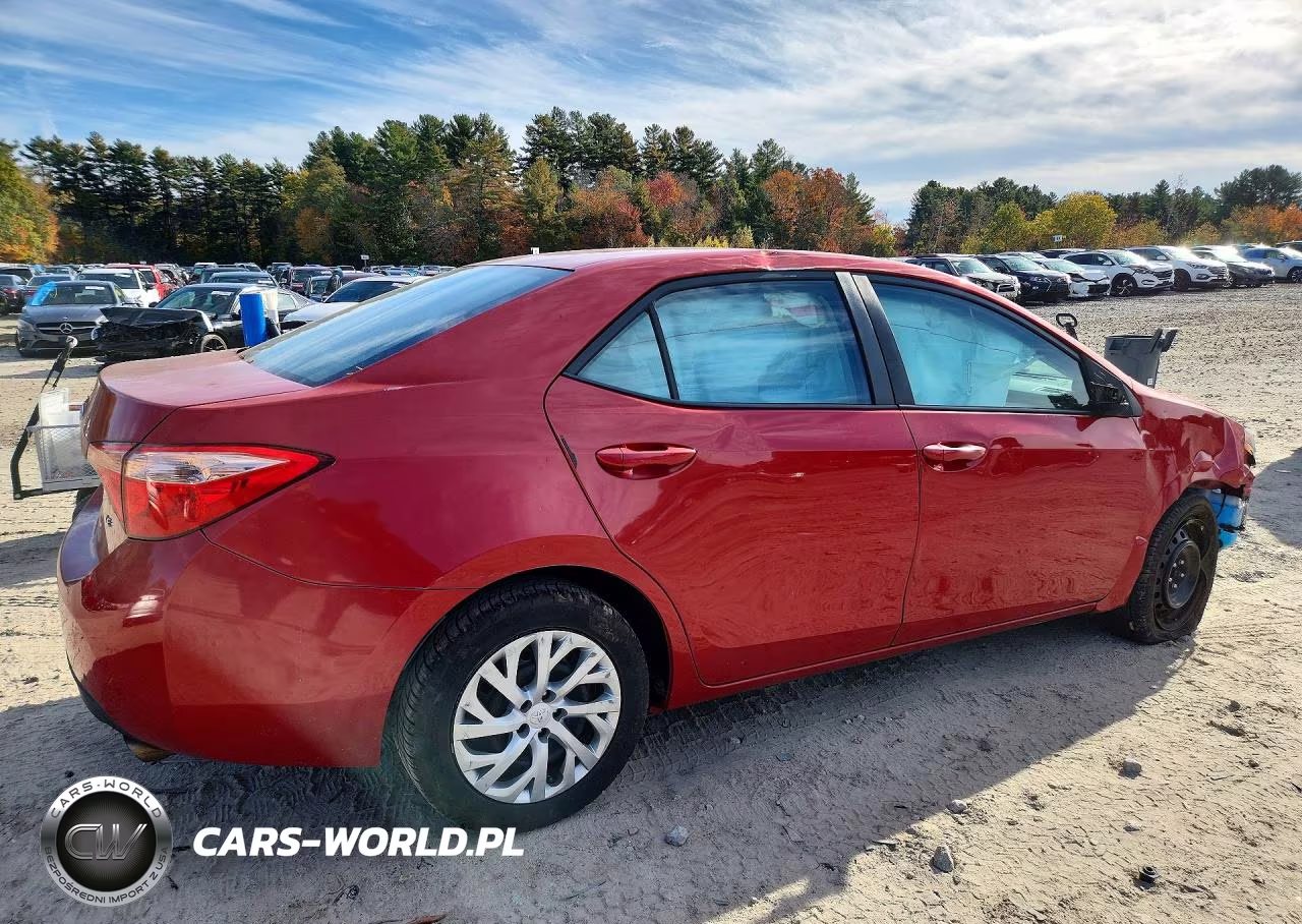 2019 Toyota Corolla Le VIN:2T1BURHE2KC125284 - 3