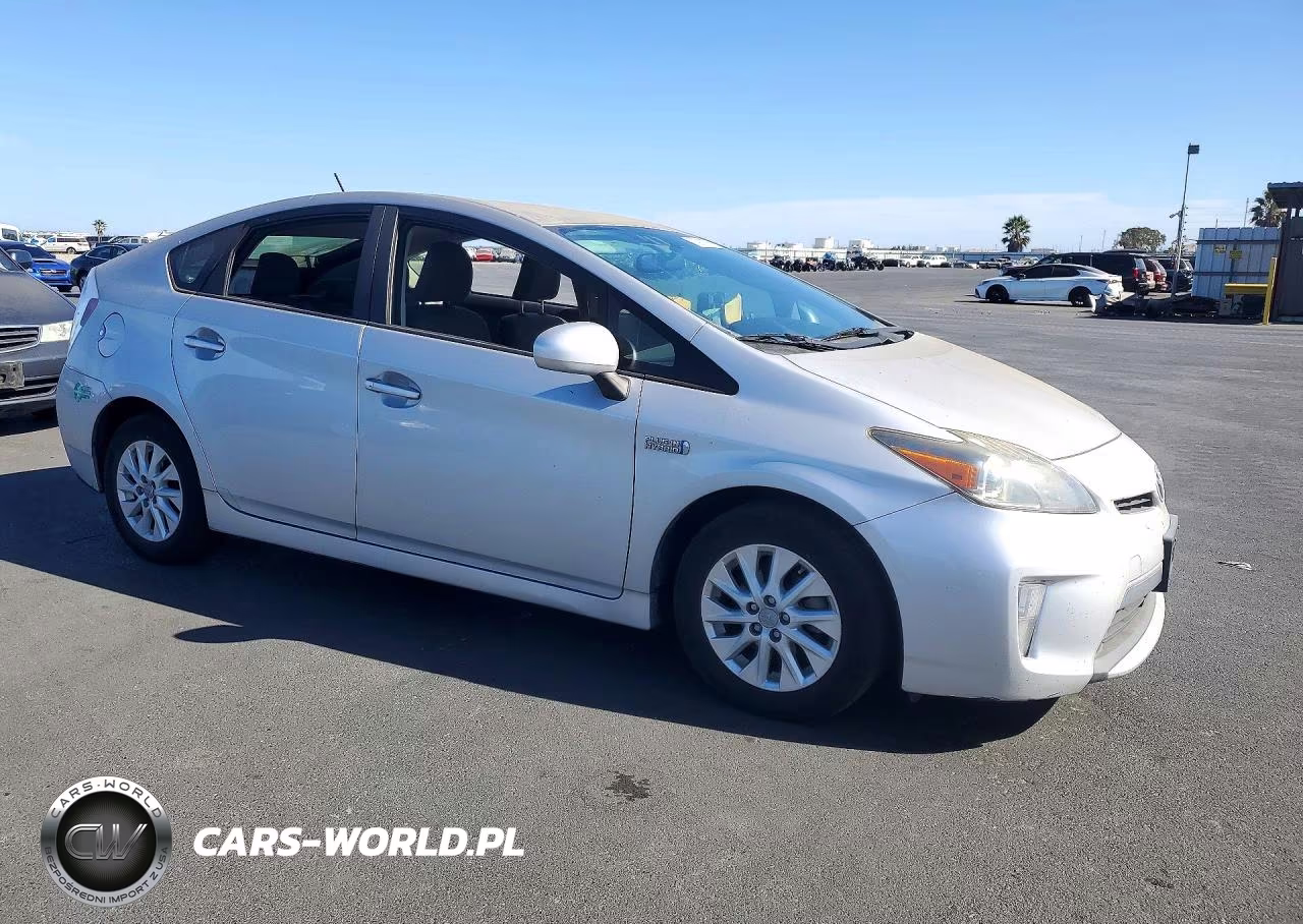 2014 Toyota Prius VIN:JTDKN3DP9E3057239 - 4