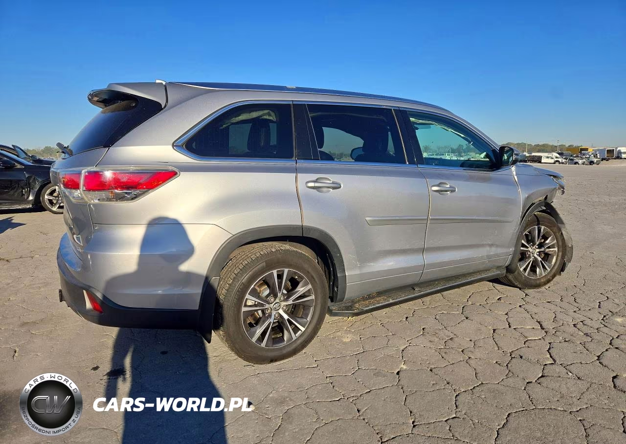 2016 Toyota Highlander Xle VIN:5TDJKRFH4GS303905 - 3