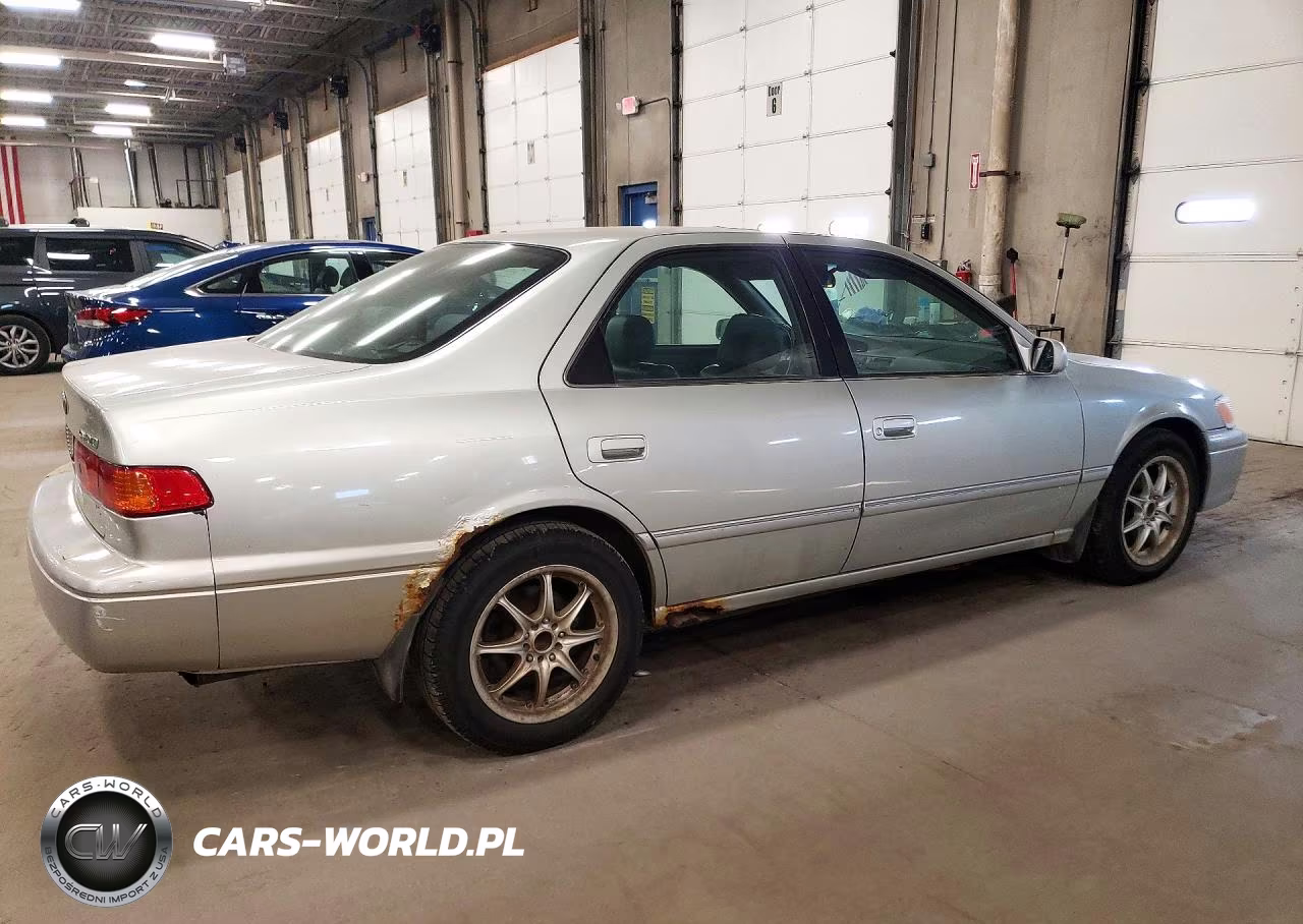 2001 Toyota Camry Xle V6 VIN:JT2BF28K210321444 - 3