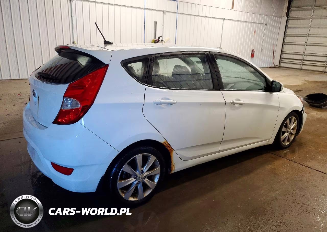 2013 Hyundai Accent Se VIN:KMHCU5AE7DU102608 - 3